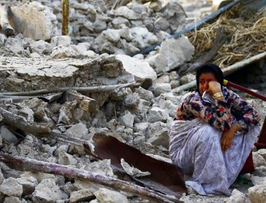 Ιράν: Καταστροφές σε δρόμους και φόβοι για θύματα μετά το μεγάλο σεισμό των 6,1 Ρίχτερ (φωτό)